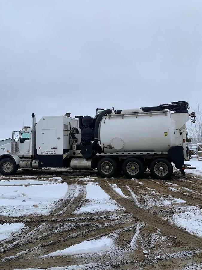 Used 2016 kw t800 tornado