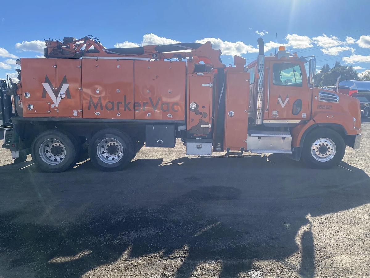 Used 2017 western star rival T7