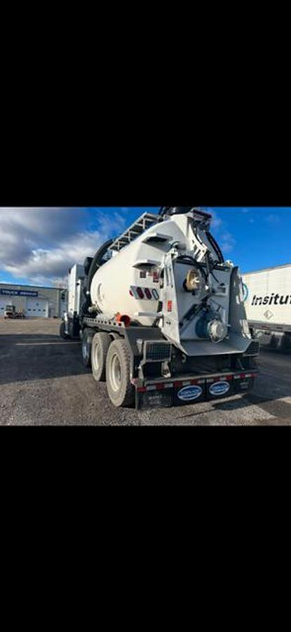 Used 2025 Western star 49x hydrovac Rental