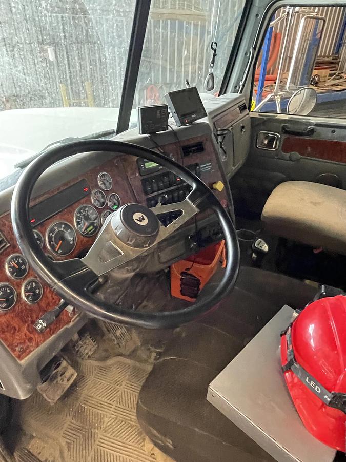 Used 2014 western star 4900 hxx hydrovacs