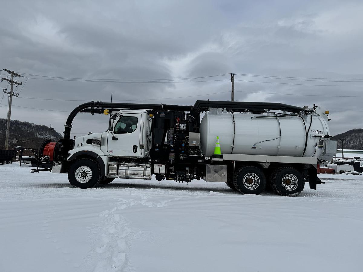 2026 Western star 47X w/Gapvax MC1510 sewer cleaner
