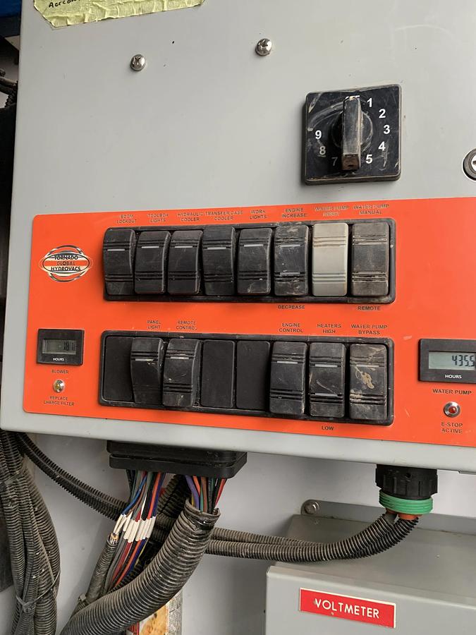 Used 2016 kw t800 tornado