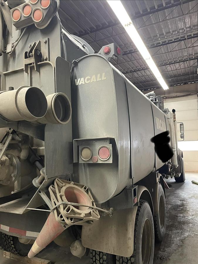 Used 2007 Freightliner with vac all system  112