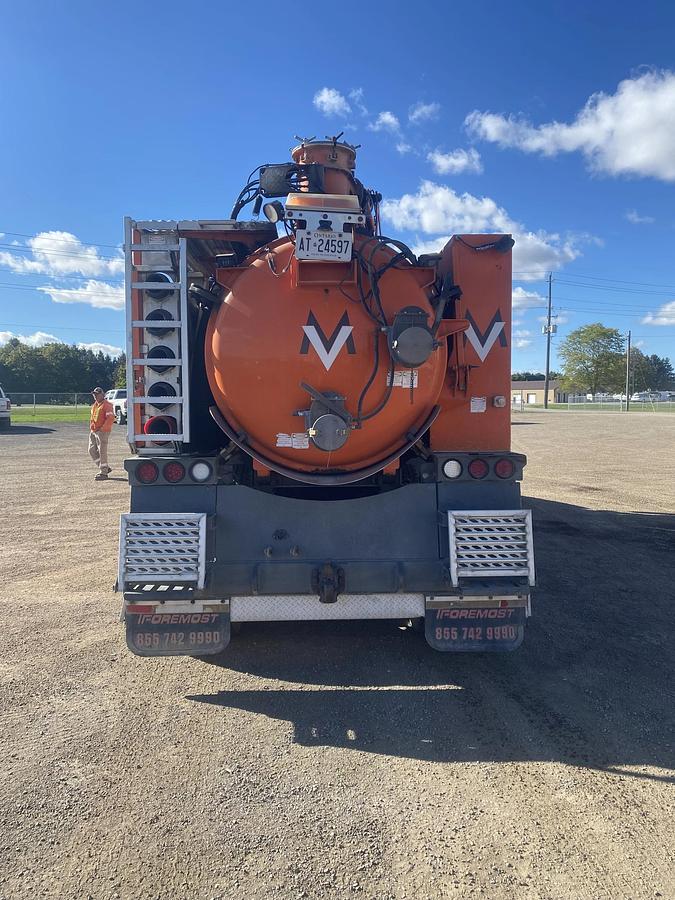 Used 2017 western star rival T7