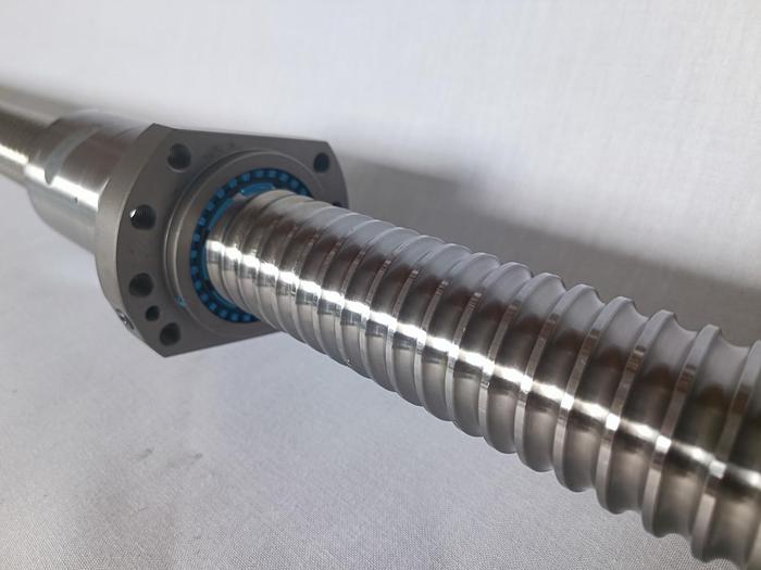 Geschliffener Präzisions Kugelgewindetrieb, D50x10, 1741mm, Steinmeyer, neu
