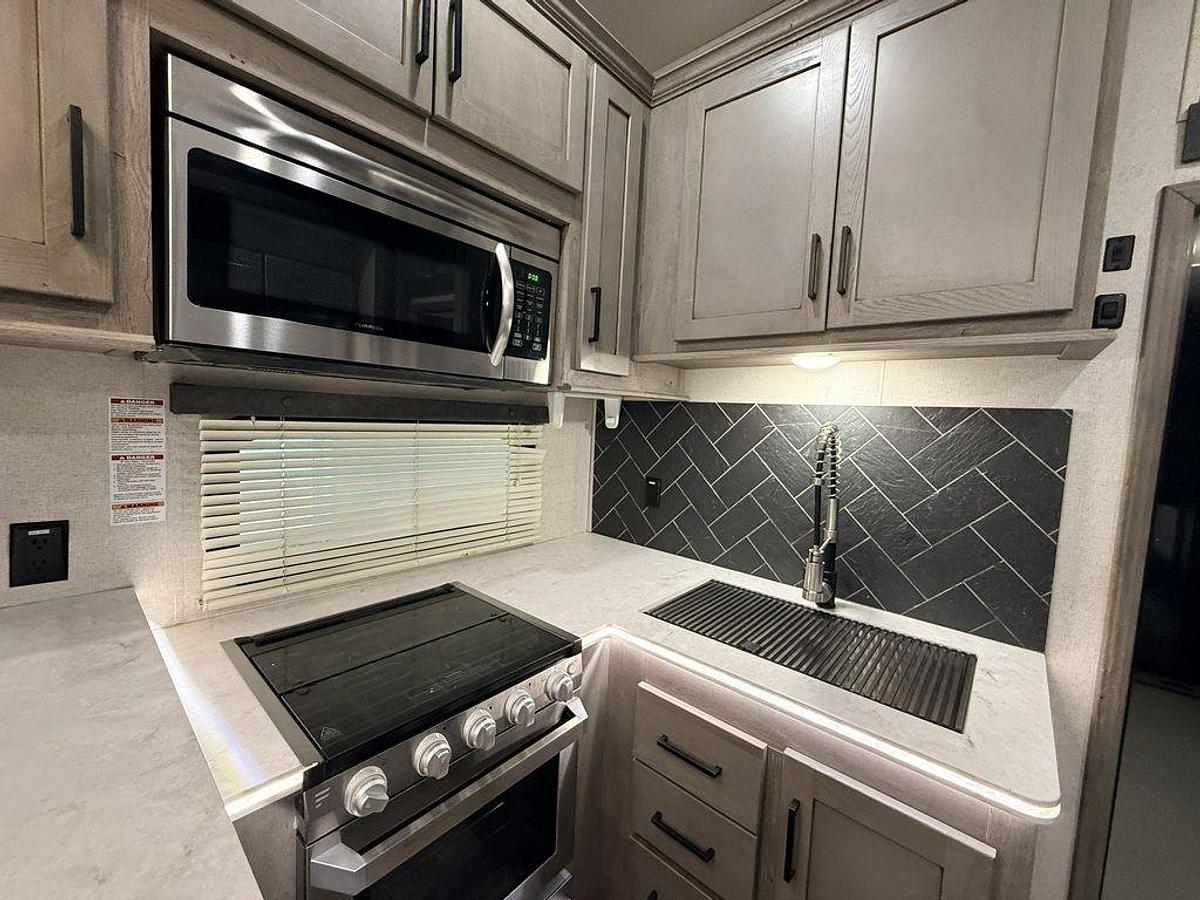 Used 2020 Keystone RV Raptor 351