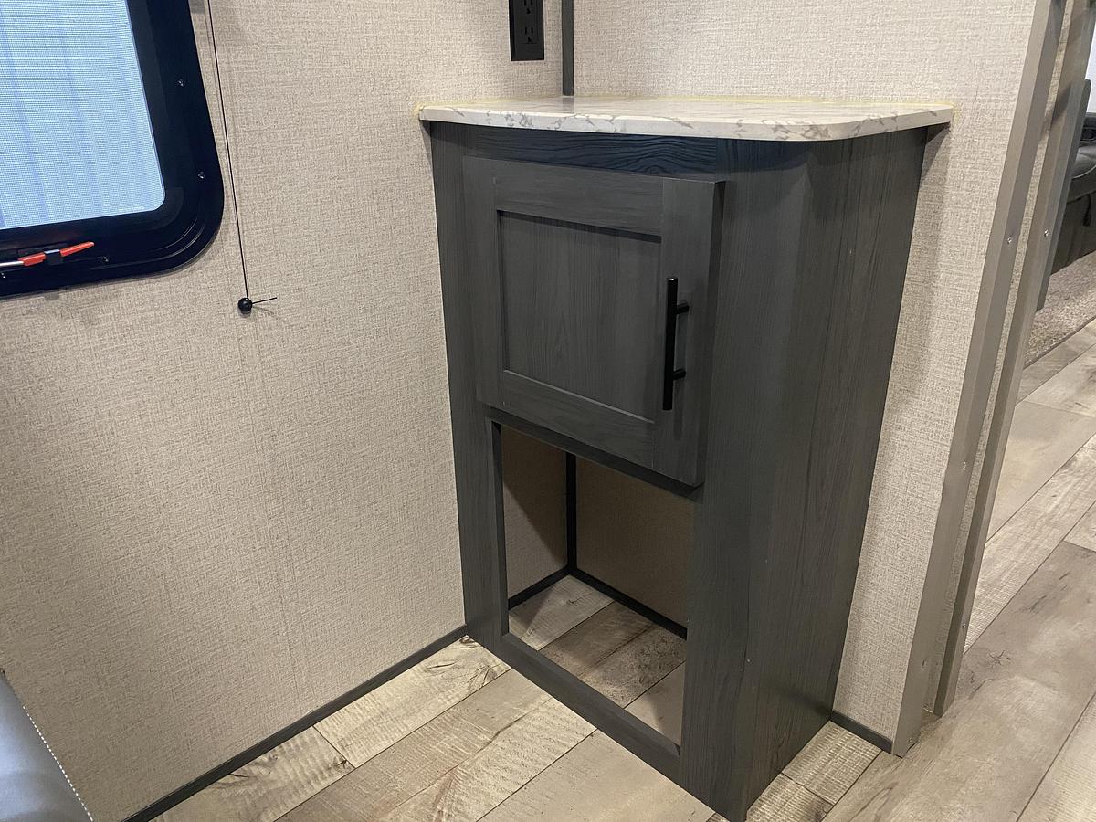 Used 2022 Dutchman Trail LE 29BH