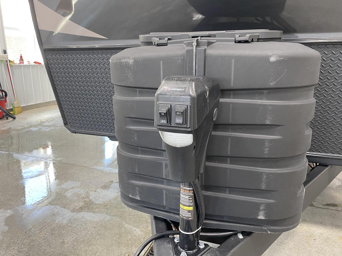 Used 2025 Forest River Rockwood Signature 8337RL