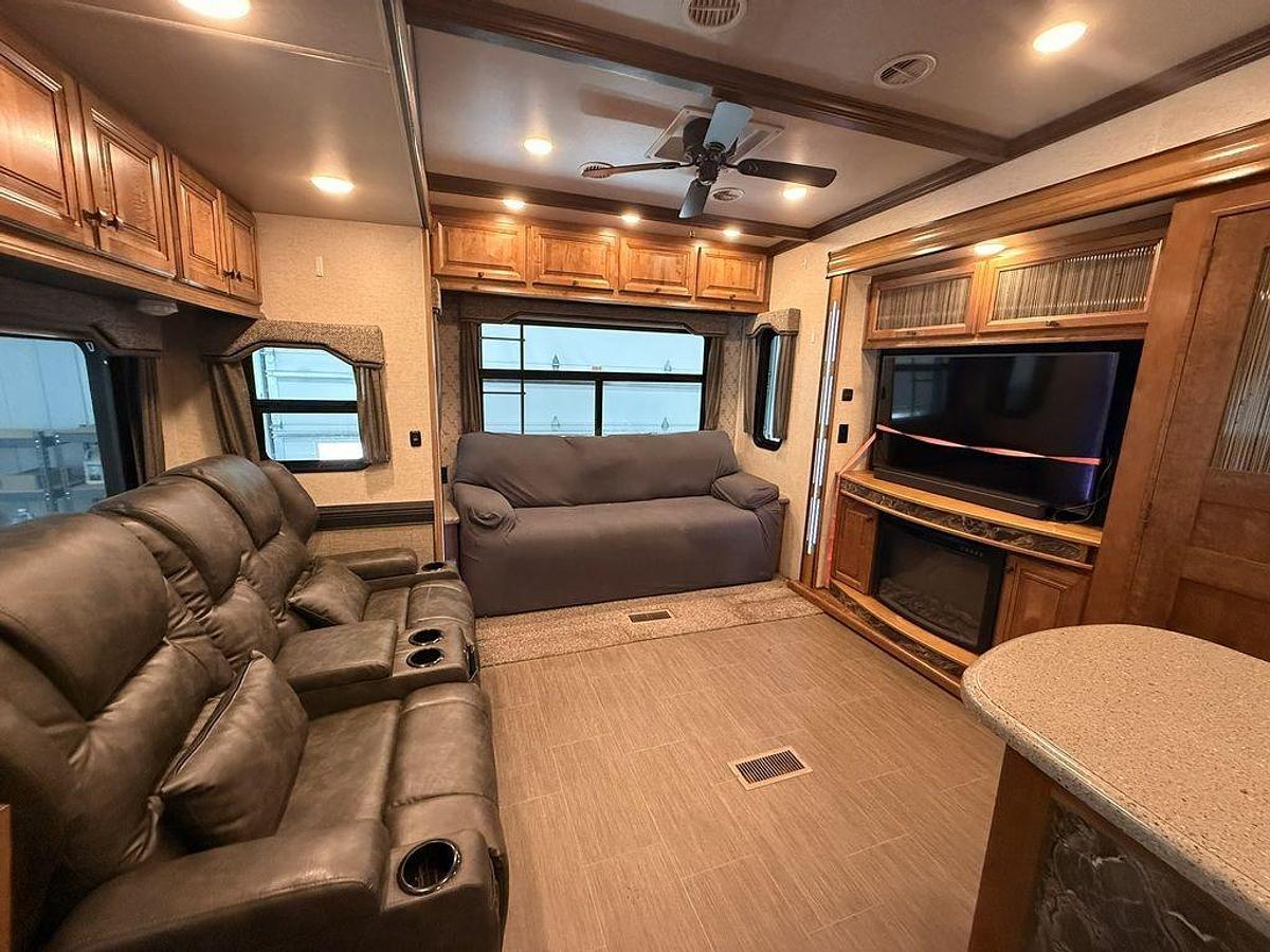 Used 2017 Heartland M-3560SS