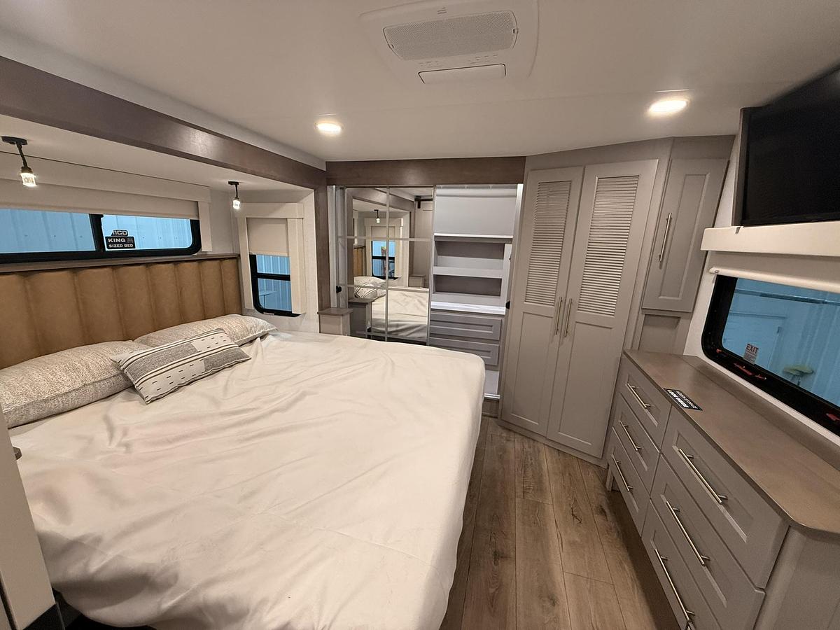 2026 Alliance RV Paradigm Fifth Wheel 395DS