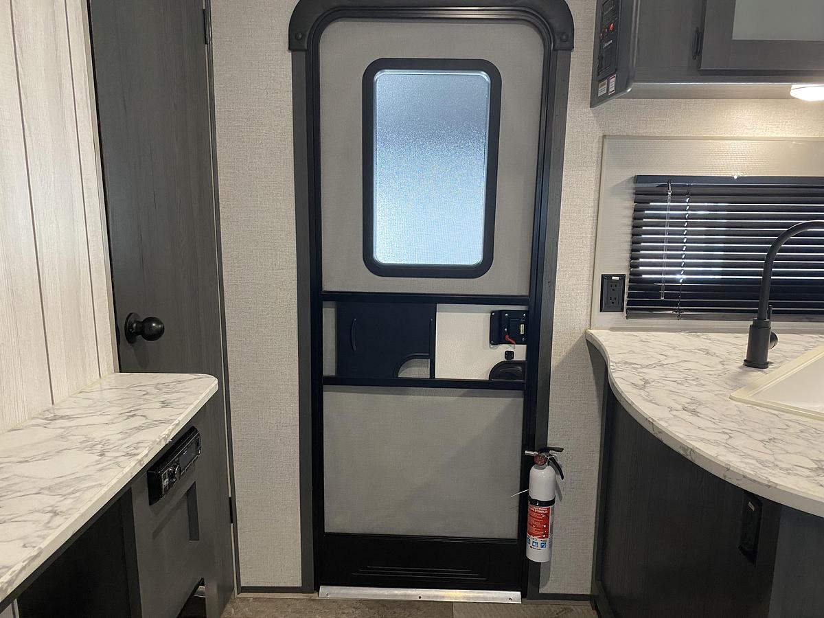 Used 2022 Dutchman Trail LE 29BH