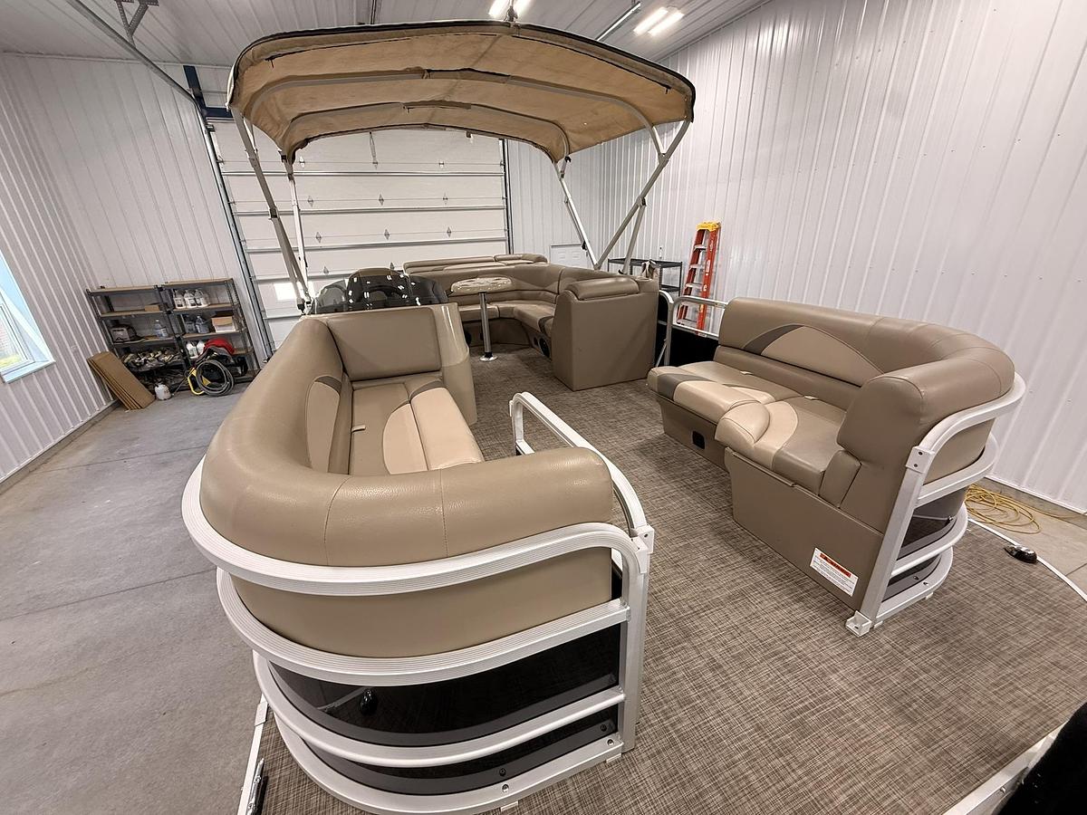 Used 2015 SunCatcher V20C