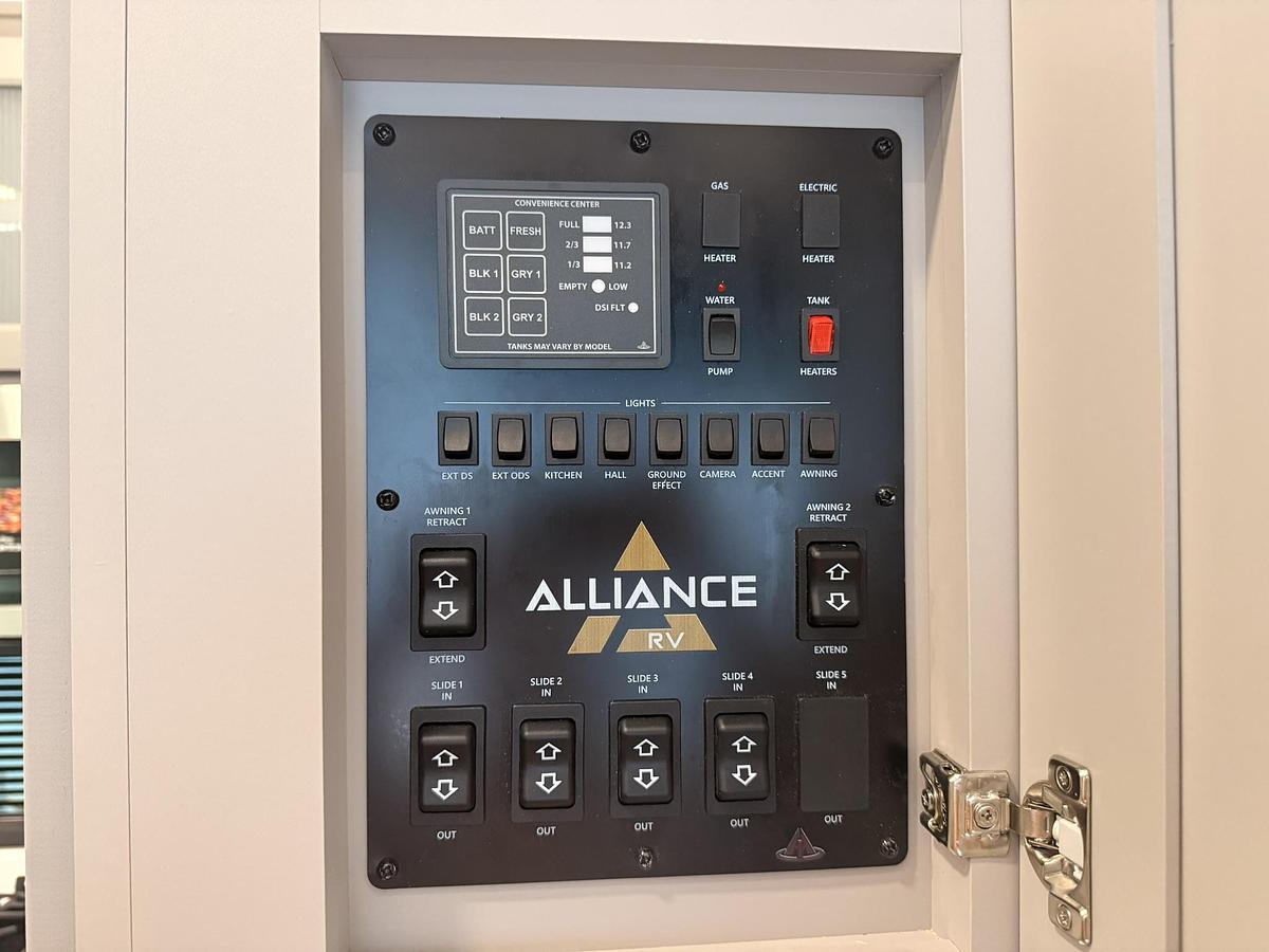 2026 Alliance RV Paradigm Fifth Wheel 395DS