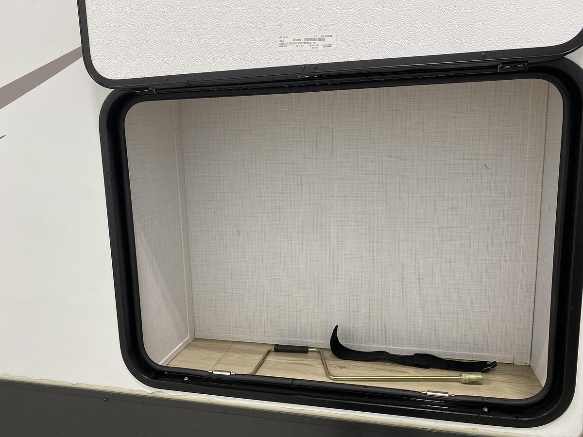Used 2025 Forest River Rockwood Signature 8337RL