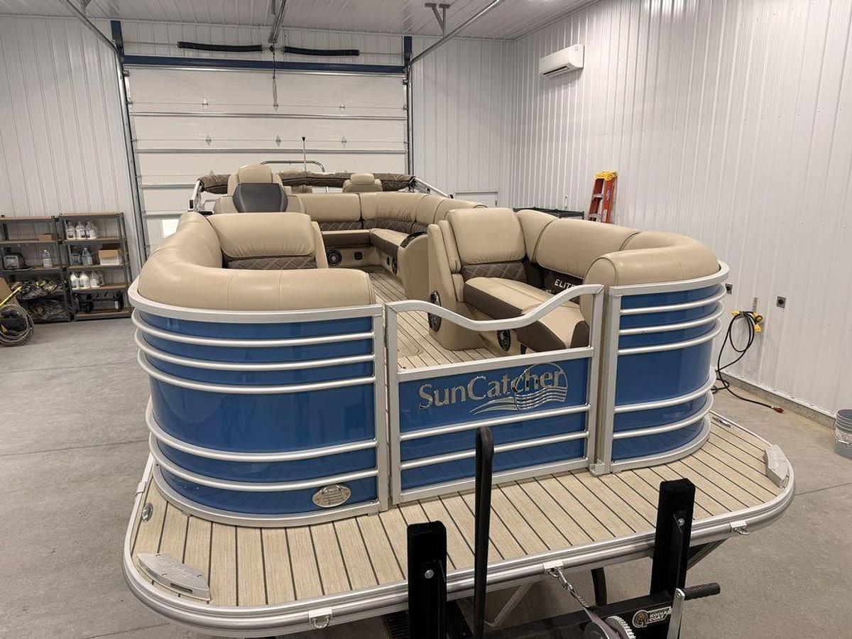 2024 SunCatcher Elite 326SE
