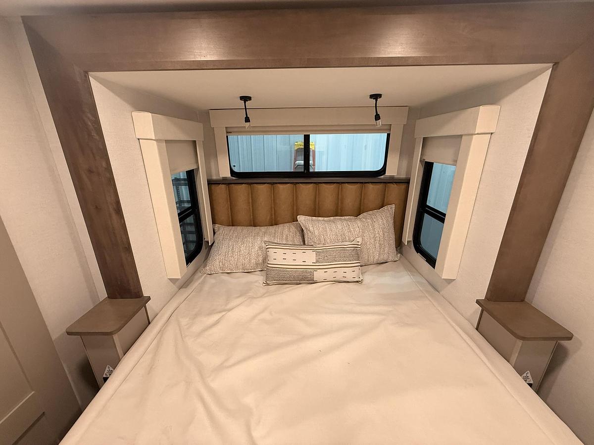 2026 Alliance RV Paradigm Fifth Wheel 395DS