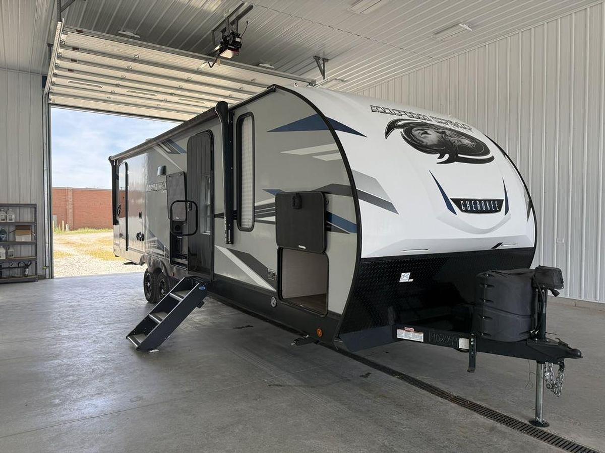Used 2021 Forest River Cherokee Alpha Wolf Lightweight 26DBH-L