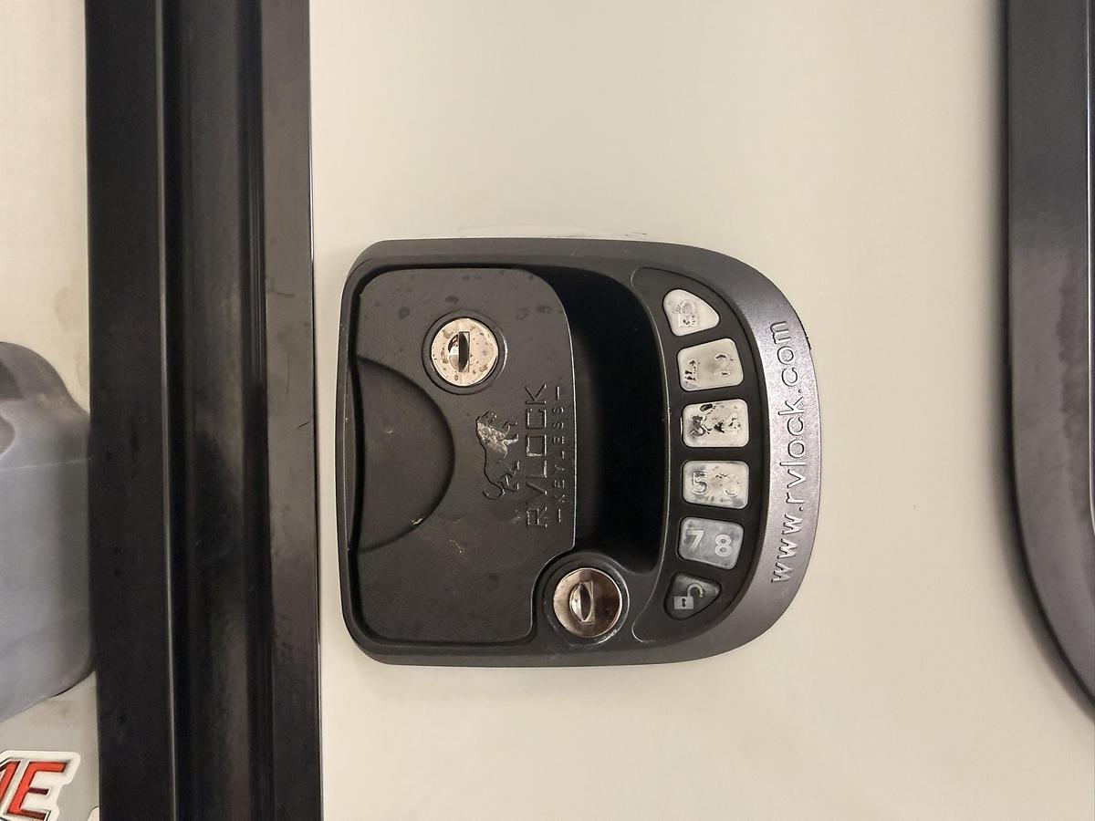 Used 2017 Keystone Raptor 412TS