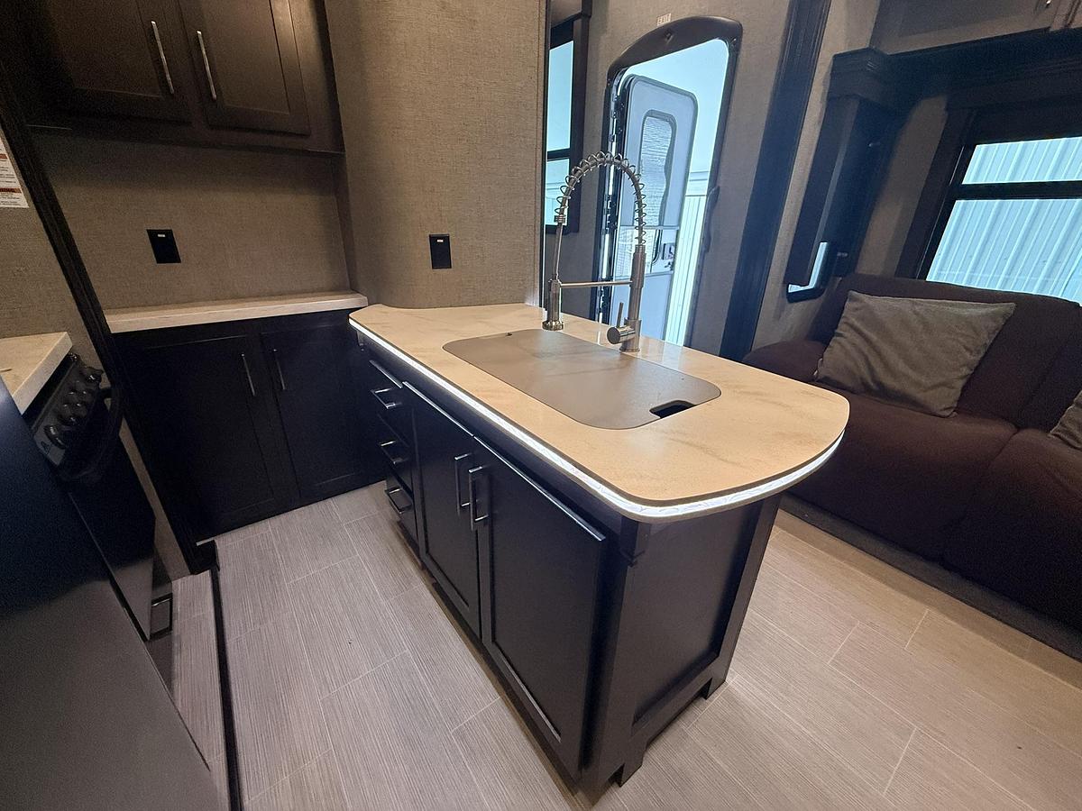 Used 2017 Keystone Raptor 412TS