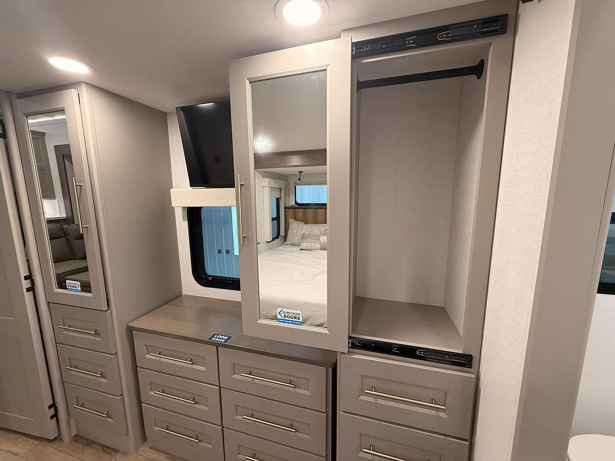2026 Alliance RV Paradigm Fifth Wheel 395DS