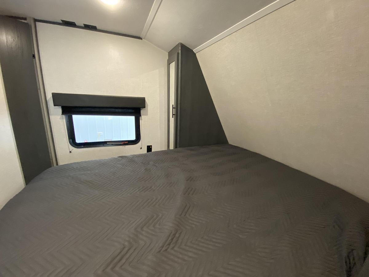 Used 2022 Dutchman Trail LE 29BH