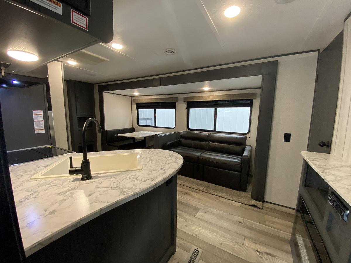 Used 2022 Dutchman Trail LE 29BH