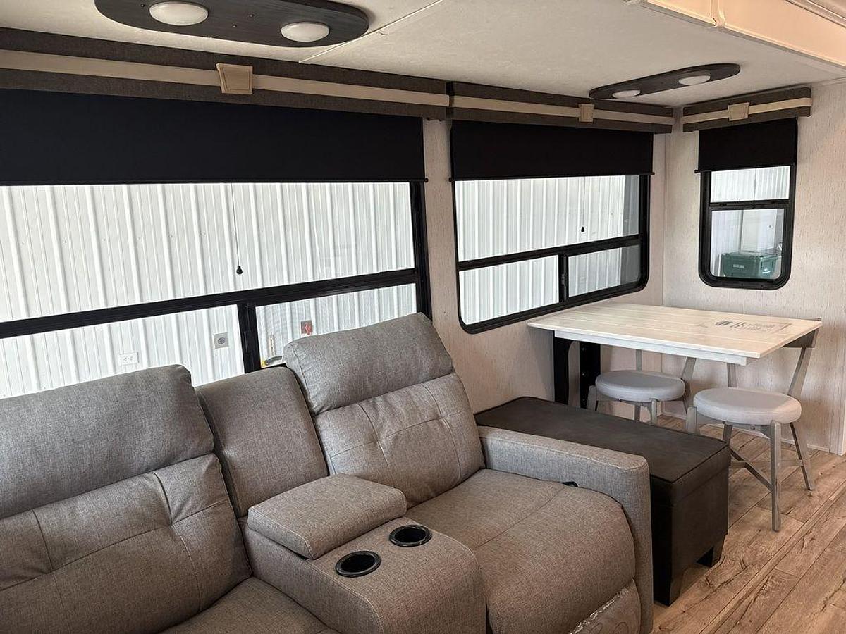 Used 2022 Dutchmen Astoria 1500 2503REF