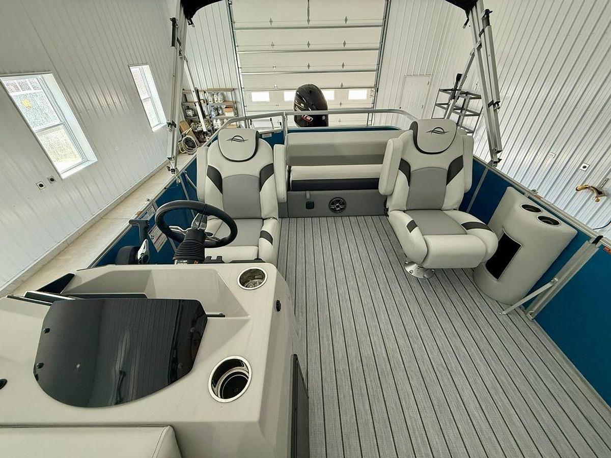 2026 SunCatcher Select 322SL