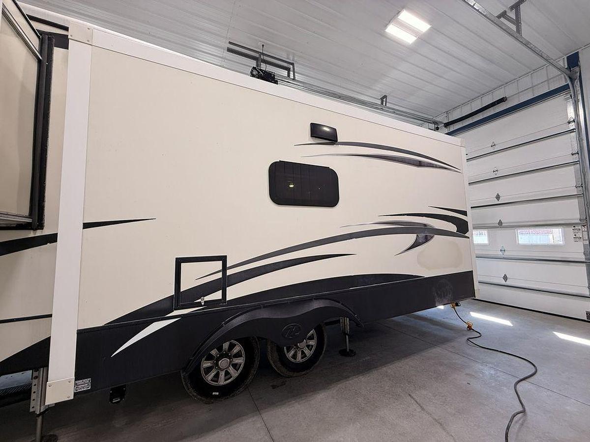 Used 2017 Heartland M-3560SS
