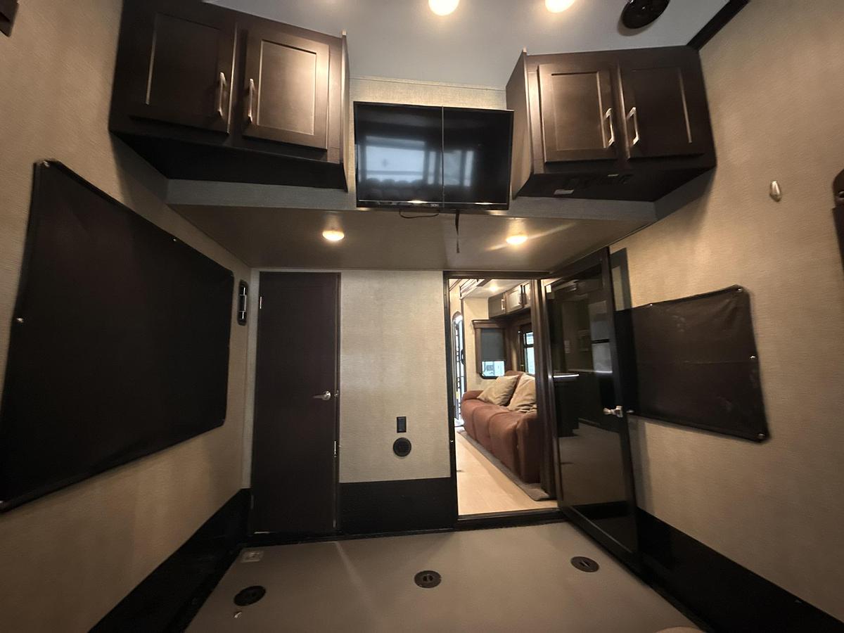 Used 2017 Keystone Raptor 412TS