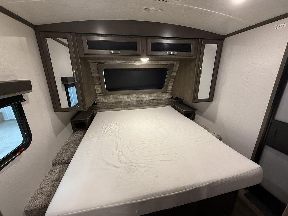 Used 2023 Keystone RV Cougar Half-Ton 30BHS