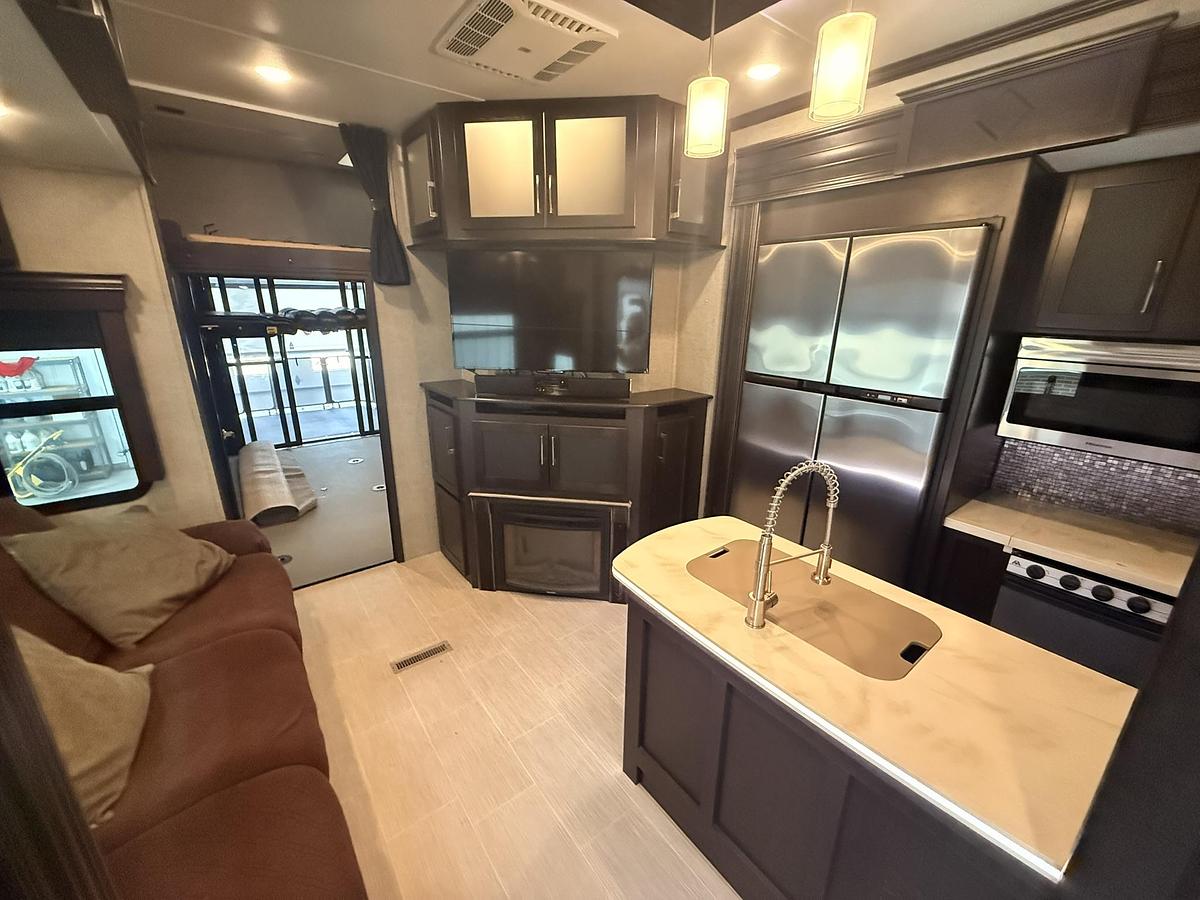Used 2017 Keystone Raptor 412TS