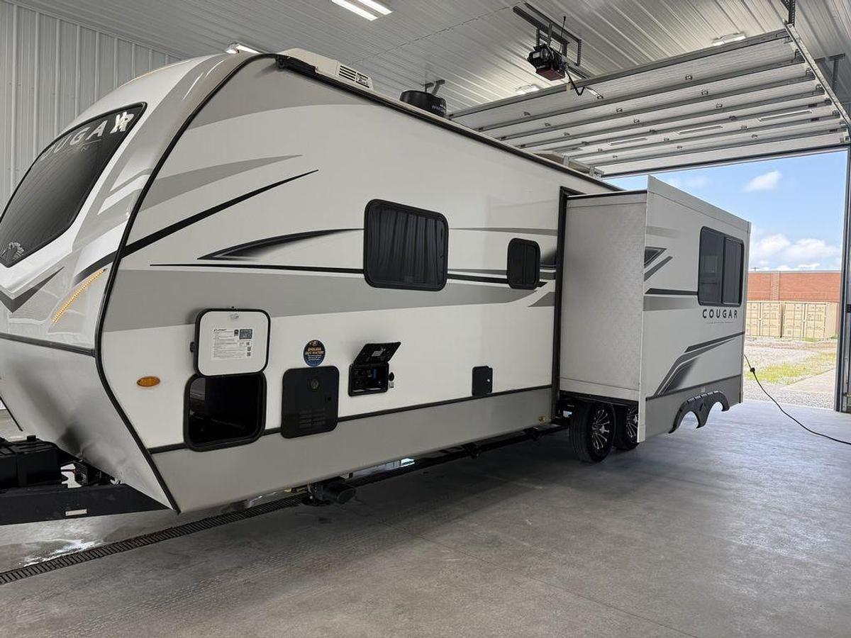 Used 2023 Keystone RV Cougar Half-Ton 30BHS