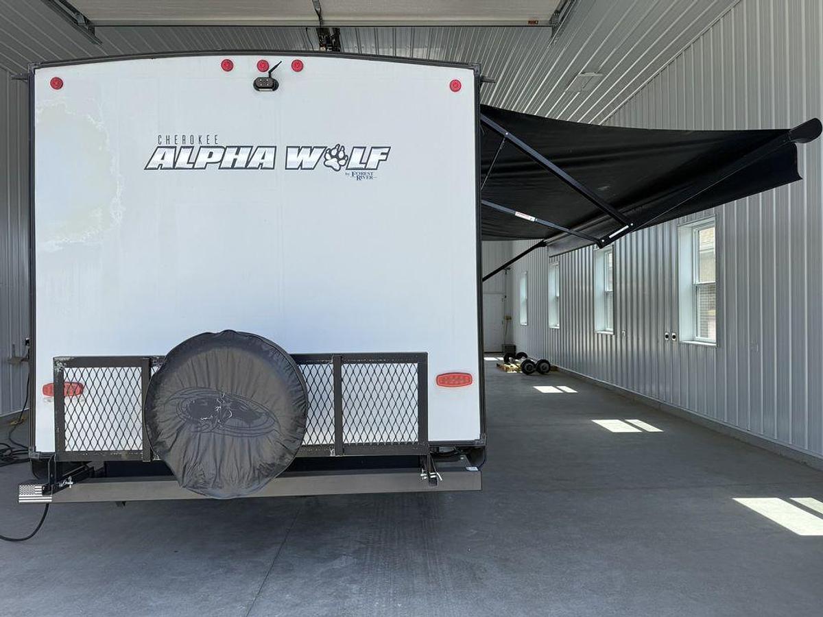 Used 2021 Forest River Cherokee Alpha Wolf Lightweight 26DBH-L