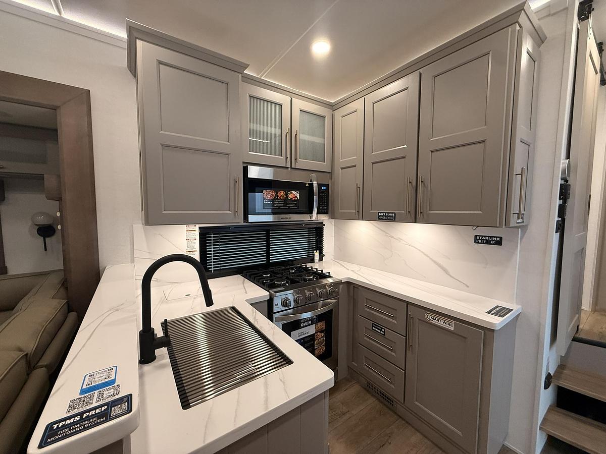2026 Alliance RV Paradigm Fifth Wheel 395DS