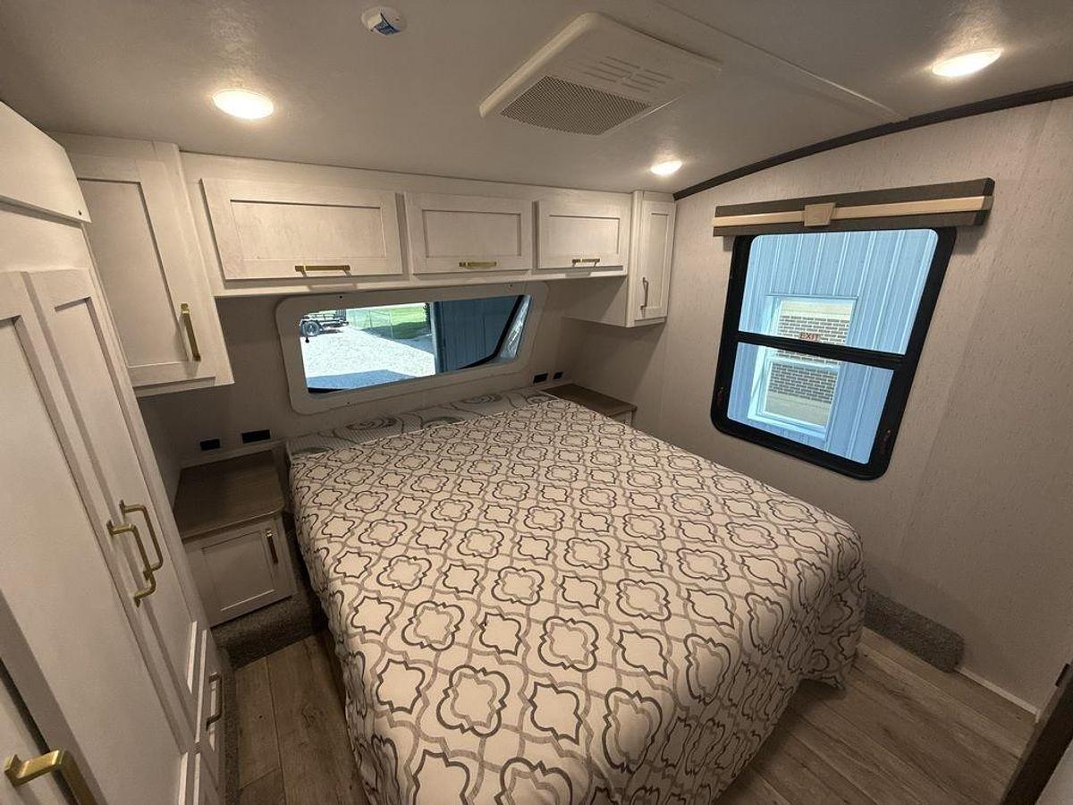 Used 2022 Dutchmen Astoria 1500 2503REF