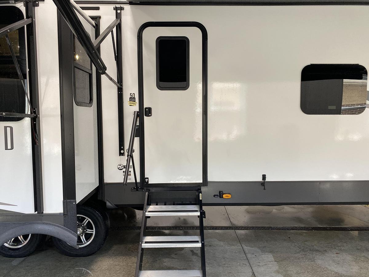 Used 2025 Forest River Rockwood Signature 8337RL