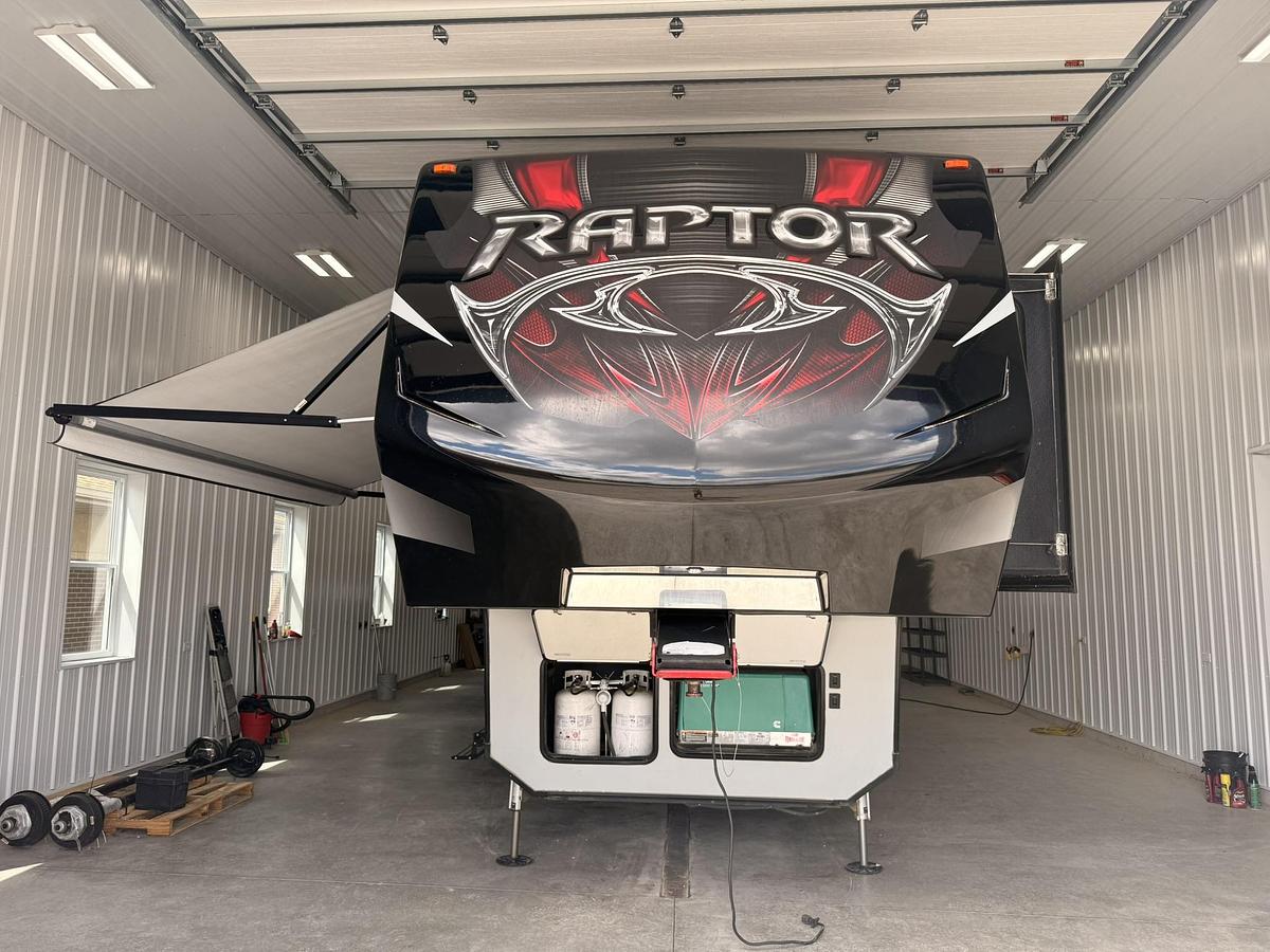 Used 2017 Keystone Raptor 412TS