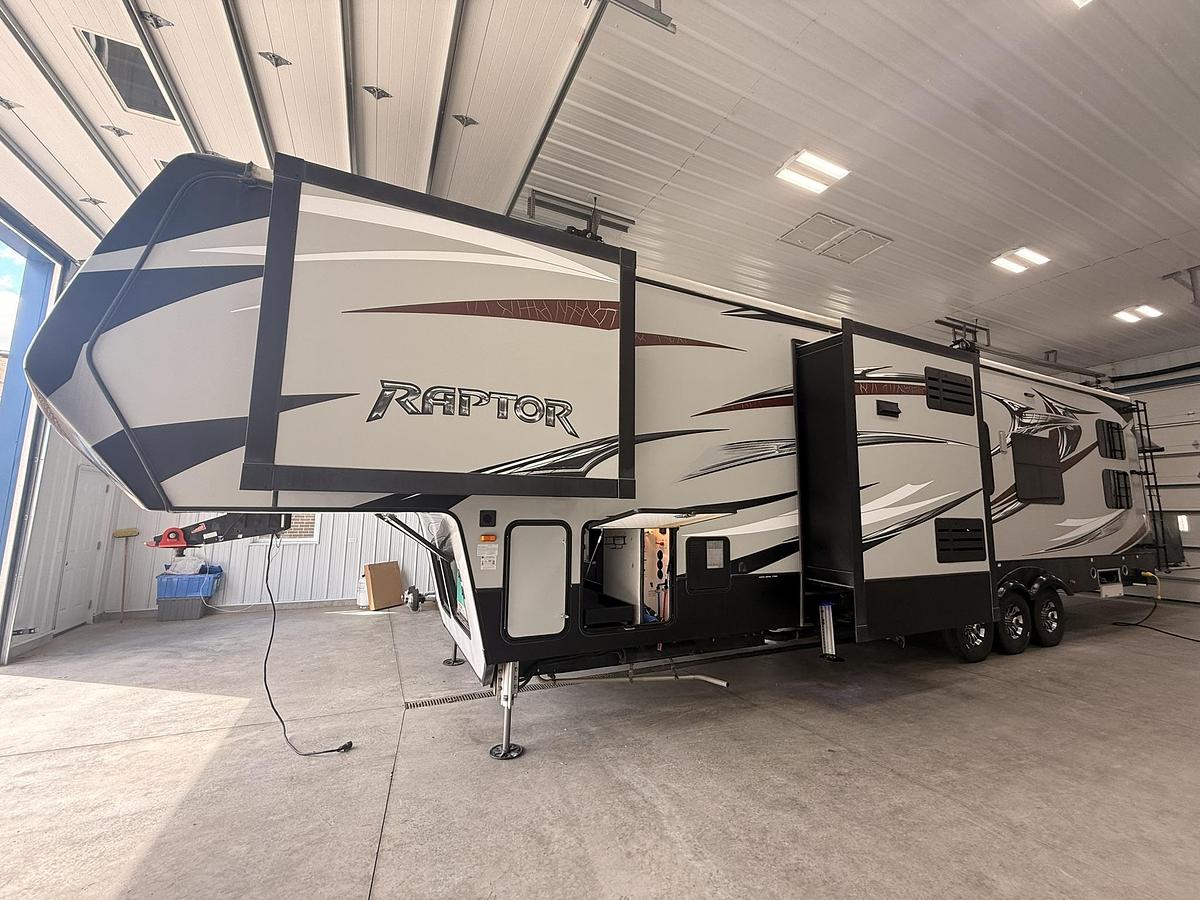 Used 2017 Keystone Raptor 412TS