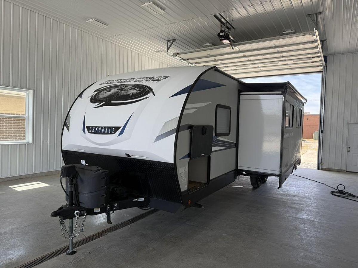 Used 2021 Forest River Cherokee Alpha Wolf Lightweight 26DBH-L