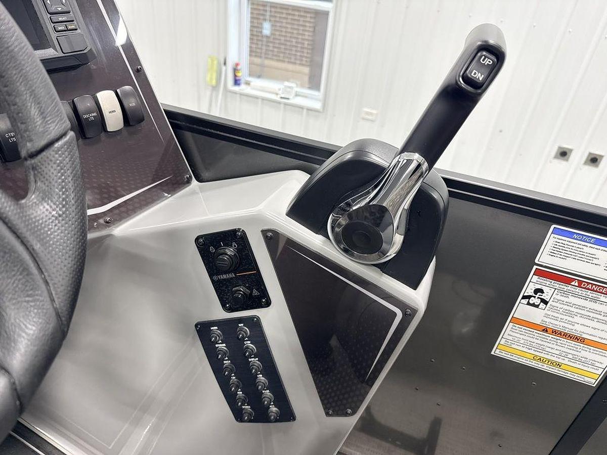 2025 SunCatcher Fusion 324RC