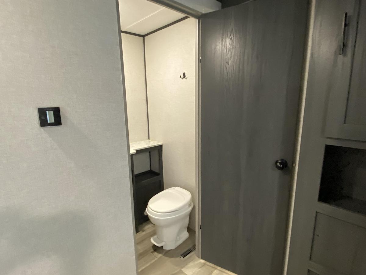 Used 2022 Dutchman Trail LE 29BH