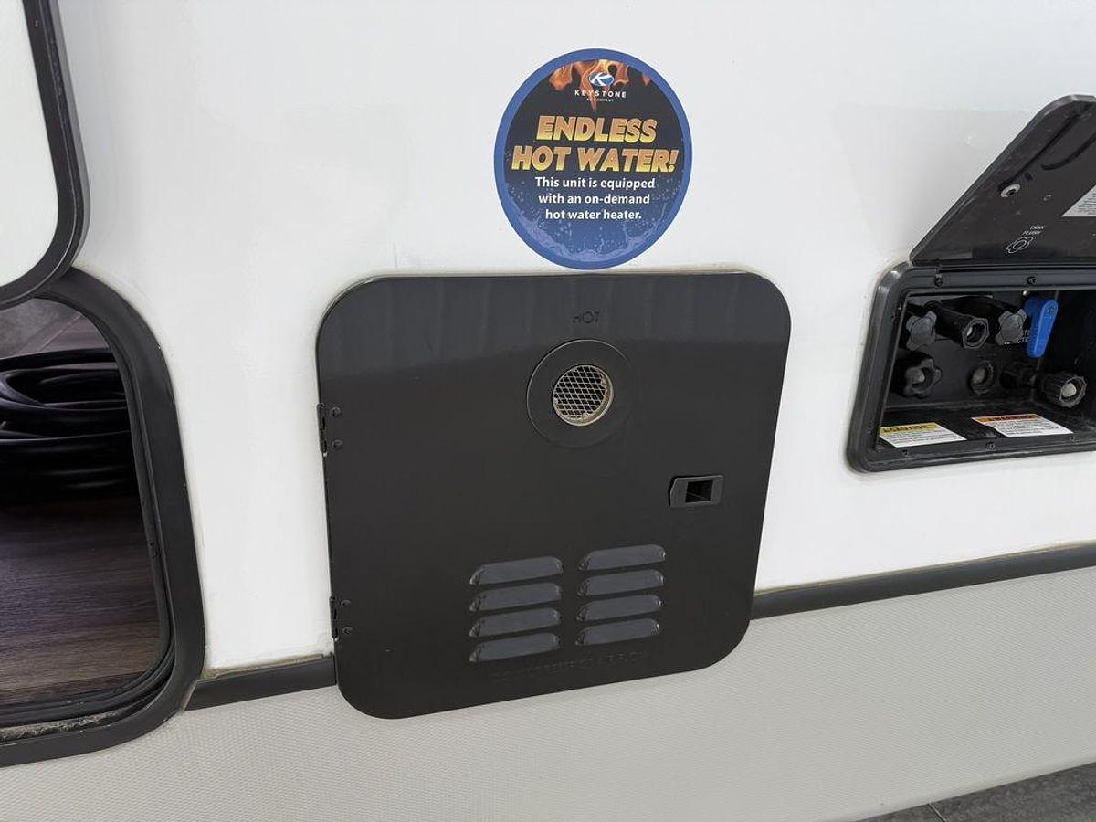Used 2023 Keystone RV Cougar Half-Ton 30BHS