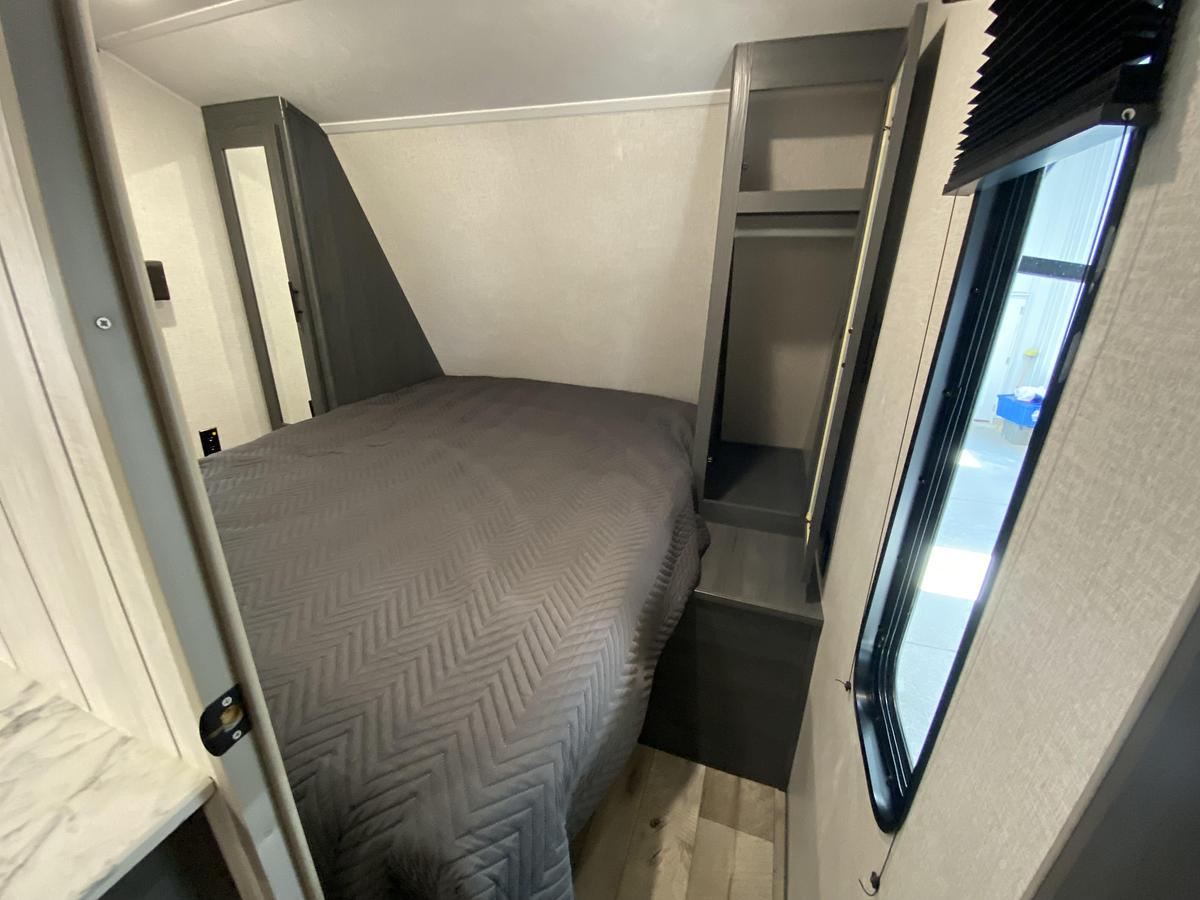 Used 2022 Dutchman Trail LE 29BH
