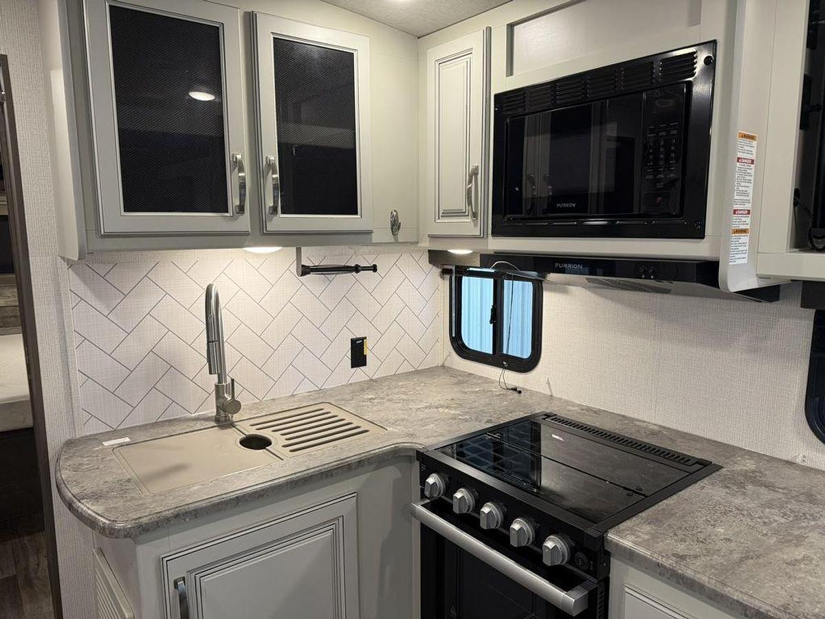 Used 2023 Keystone RV Cougar Half-Ton 30BHS