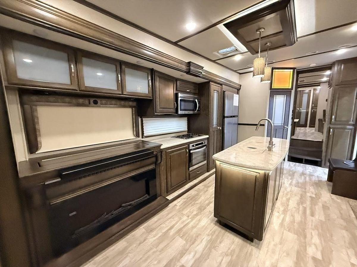 Used 2018 Grand Design Solitude 373FB/373FB-R