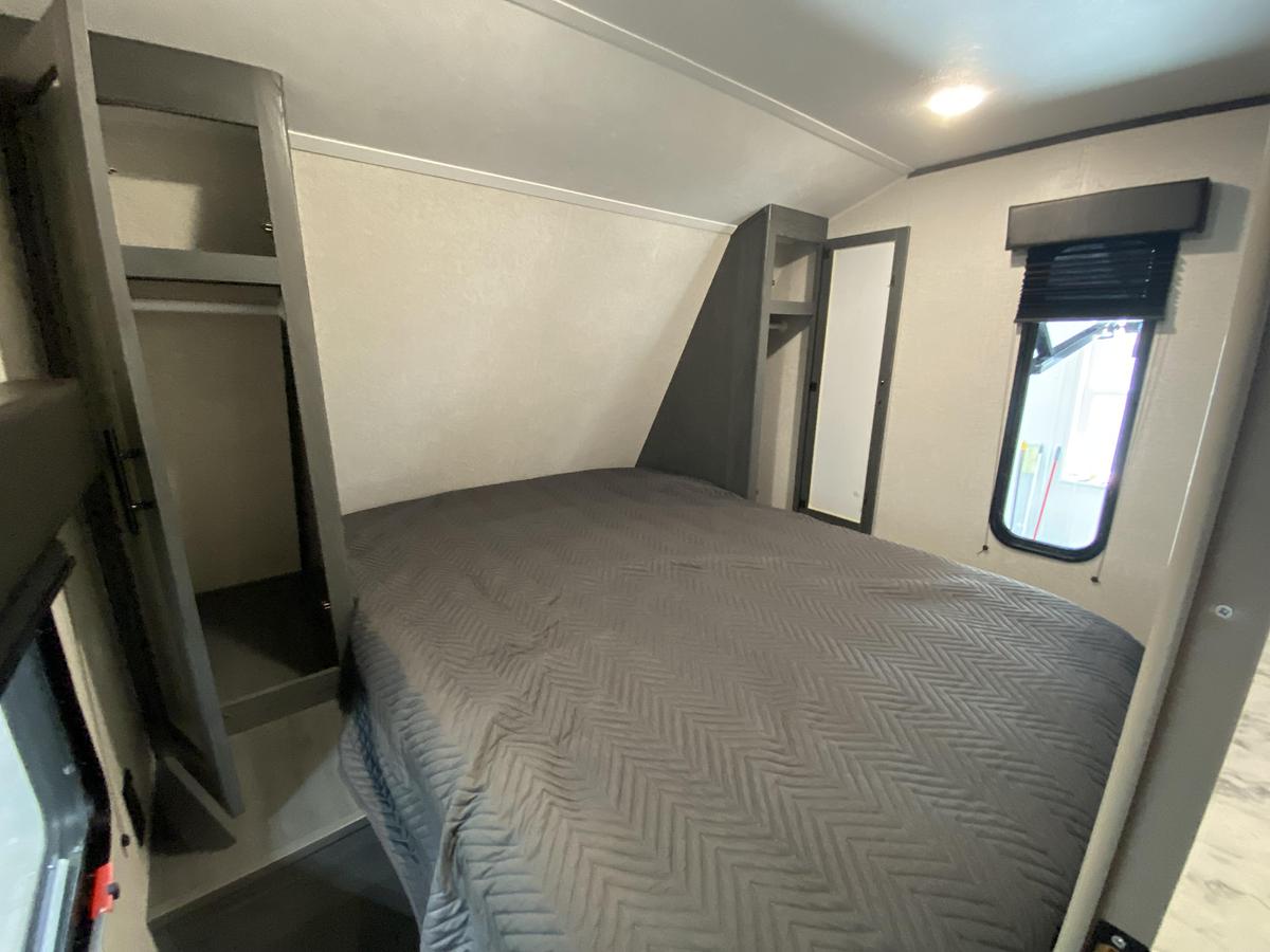Used 2022 Dutchman Trail LE 29BH