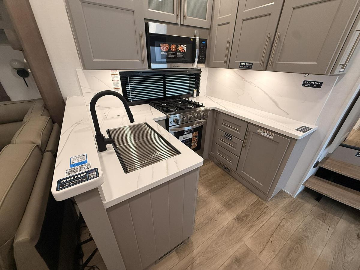 2026 Alliance RV Paradigm Fifth Wheel 395DS