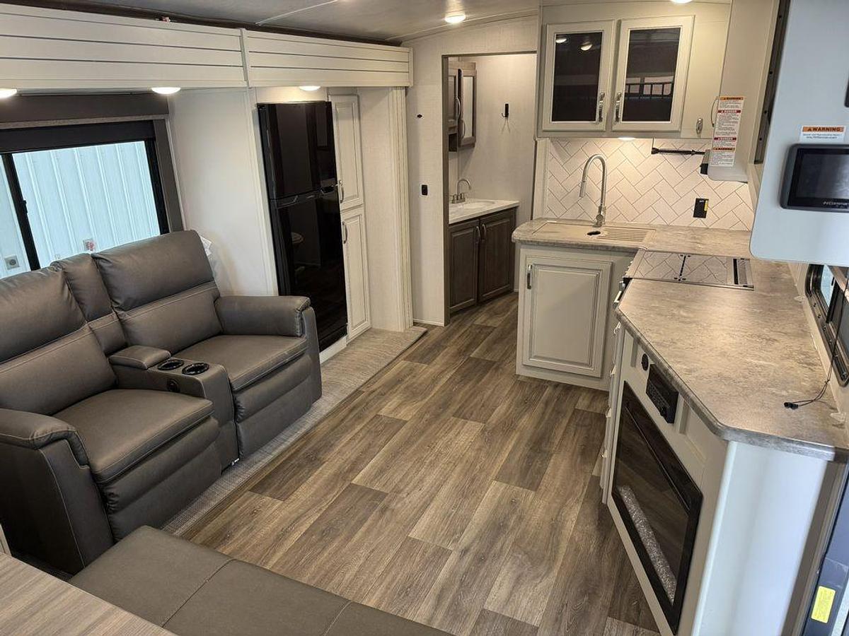 Used 2023 Keystone RV Cougar Half-Ton 30BHS