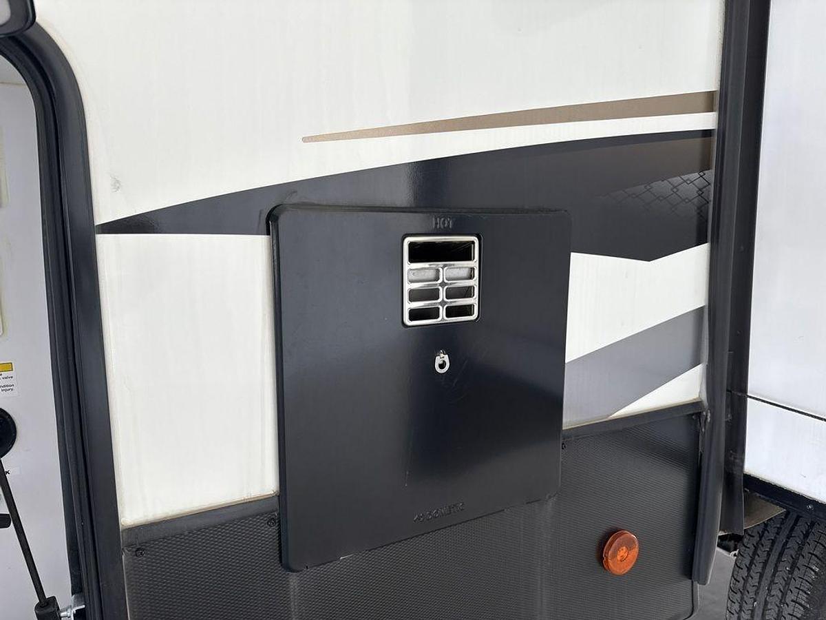 Used 2022 Dutchmen Astoria 1500 2503REF